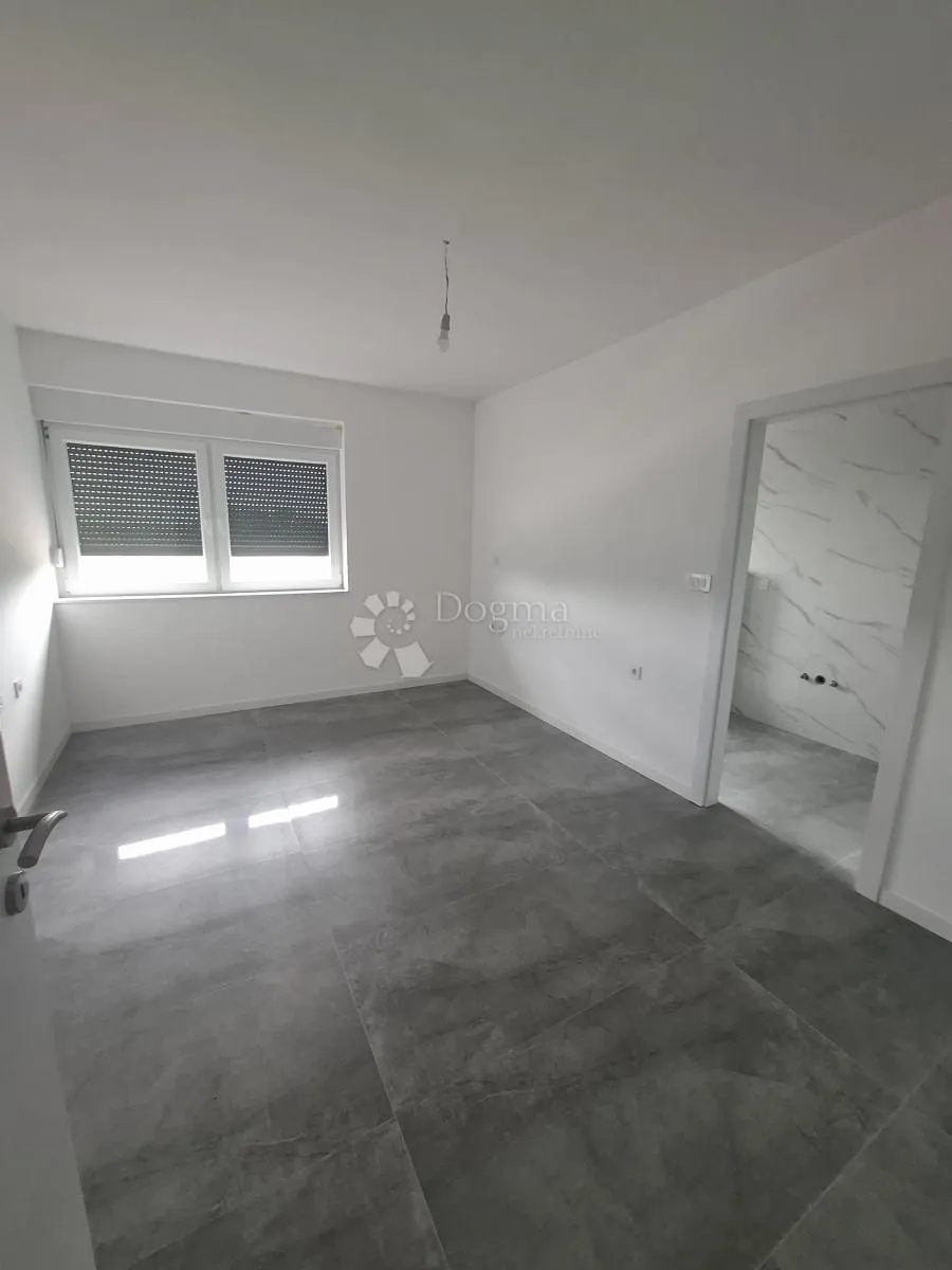 moderna novogradnja u murvici - slika 29