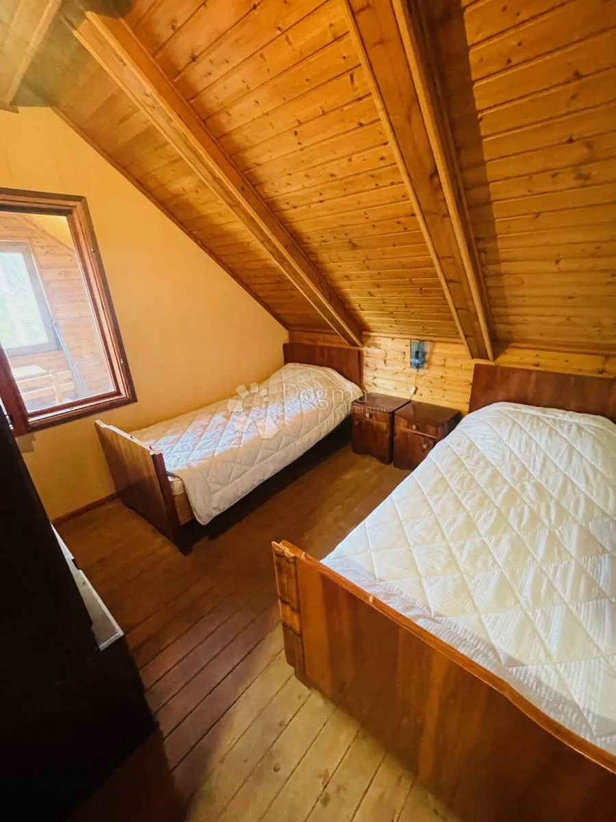 kuća u sungeru sa velikim potencijalom - slika 29
