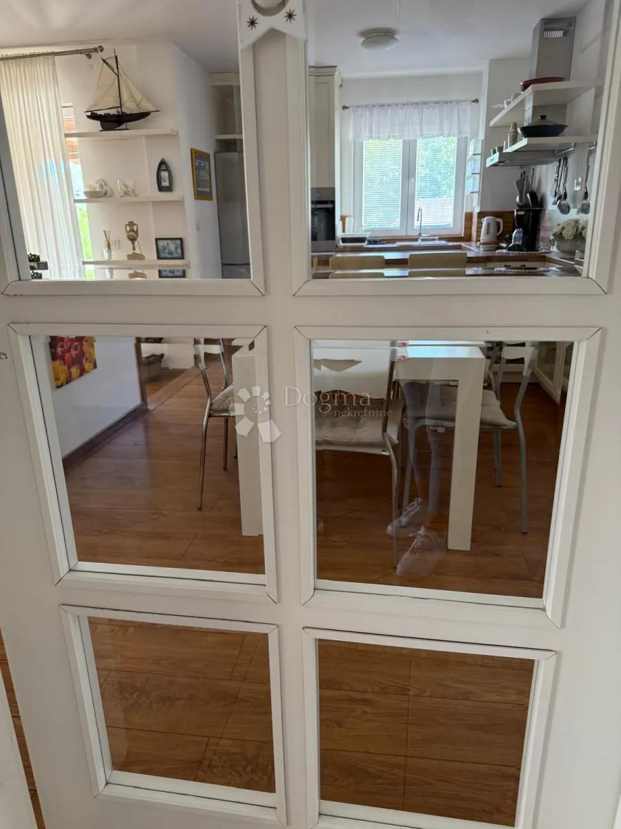 kuća na pagu s velikim dvorištem - 310m2 - slika 17