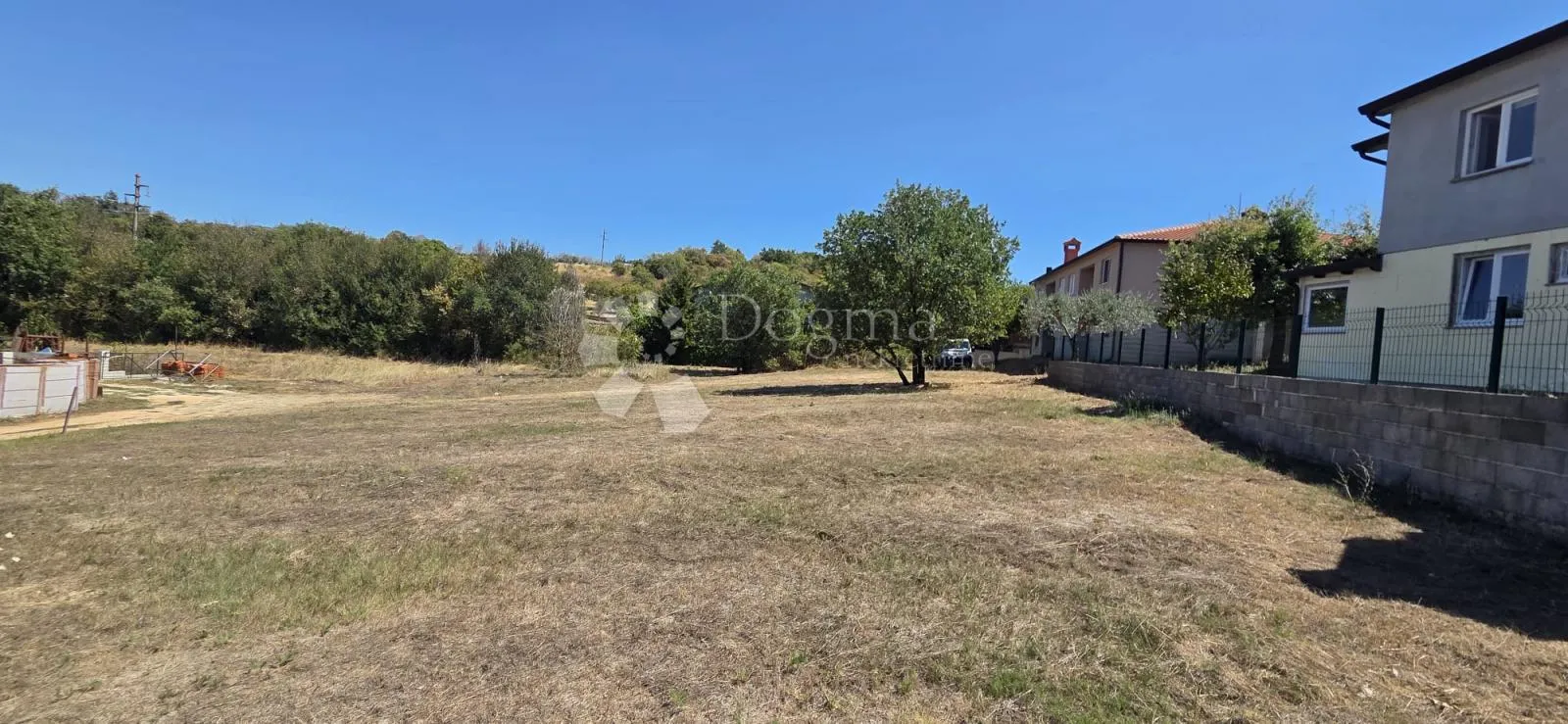 prilika!građevinsko zemljište umag!1328 m² - slika 2