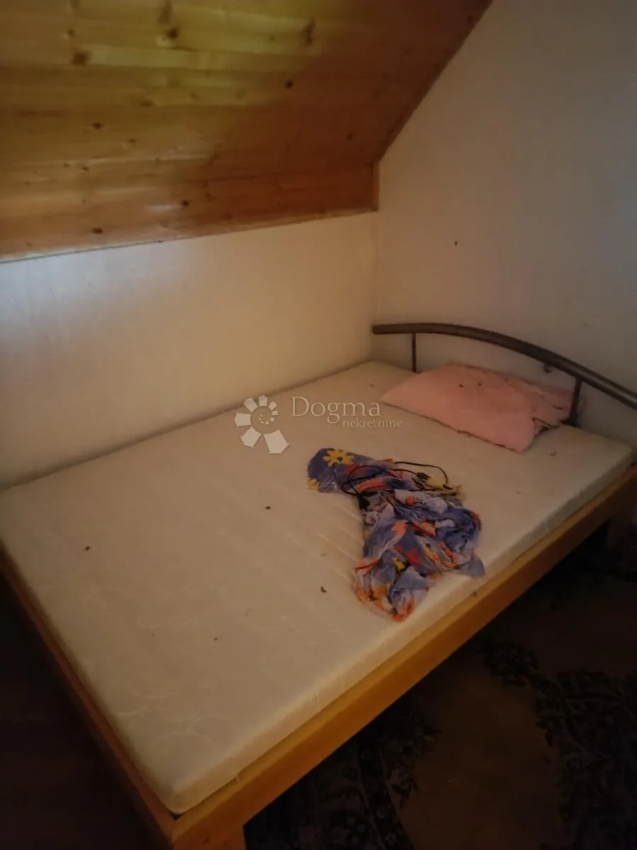 kuća u prirodi nedaleko javnog prijevoza - slika 14