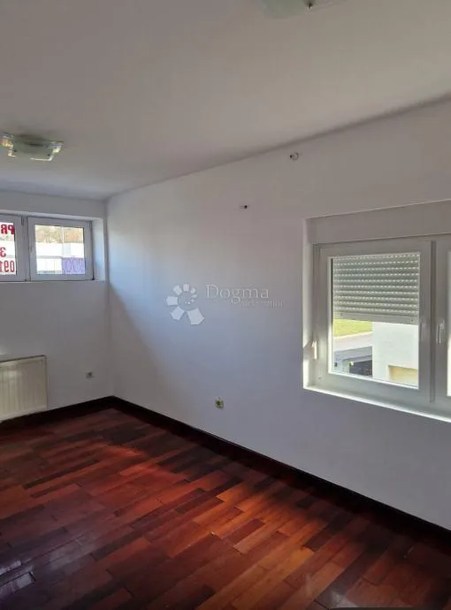 kuća za najam stranim radnicima 300m2 6 soba - slika 6