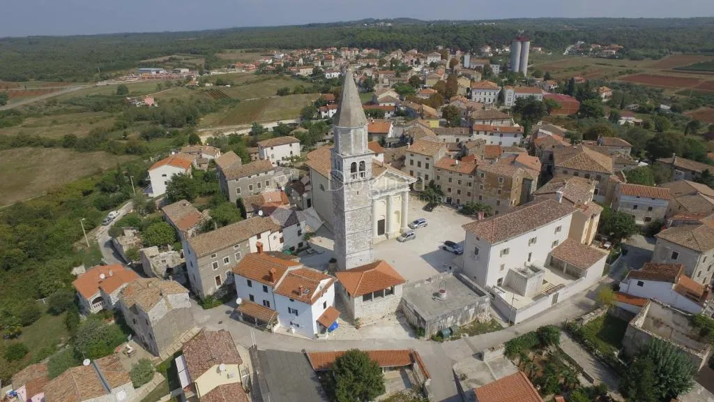 kuća sa velikim potencijalom - slika 3