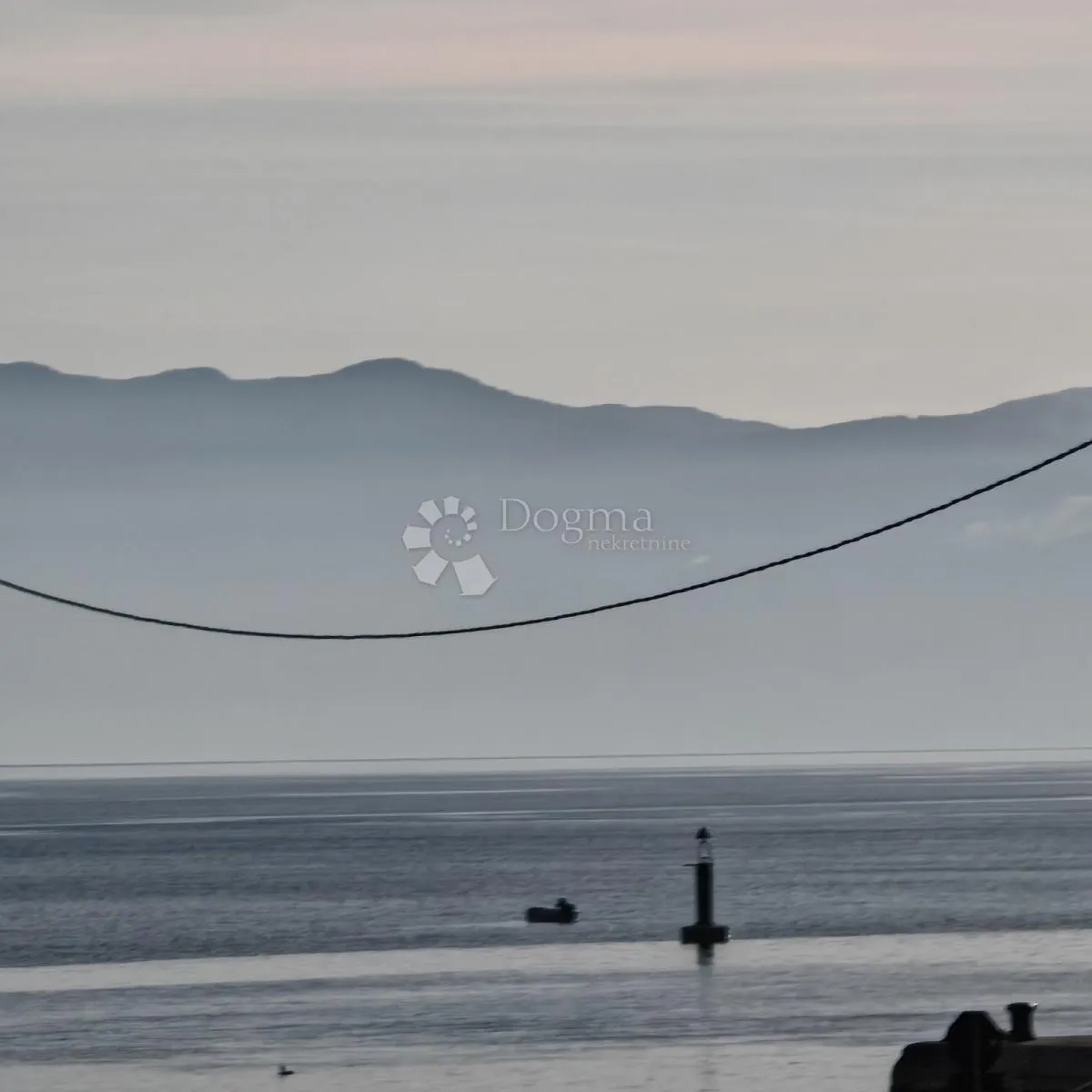 centar 121m2 4skl prvi kat porto baroš na dlanu!! - slika 2