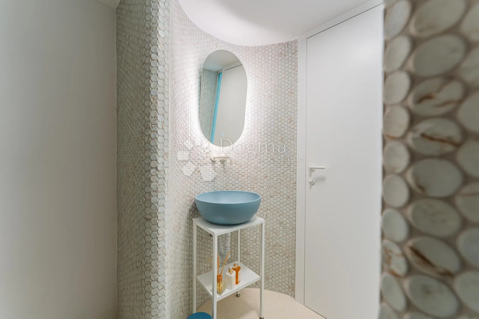 šestine – moderna vila 400 m² bazen zelenilo najam - slika 22