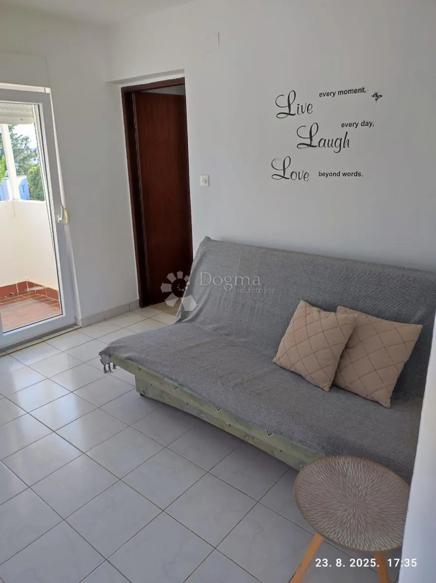 praktična garsonjera nadohvat mora - slika 2