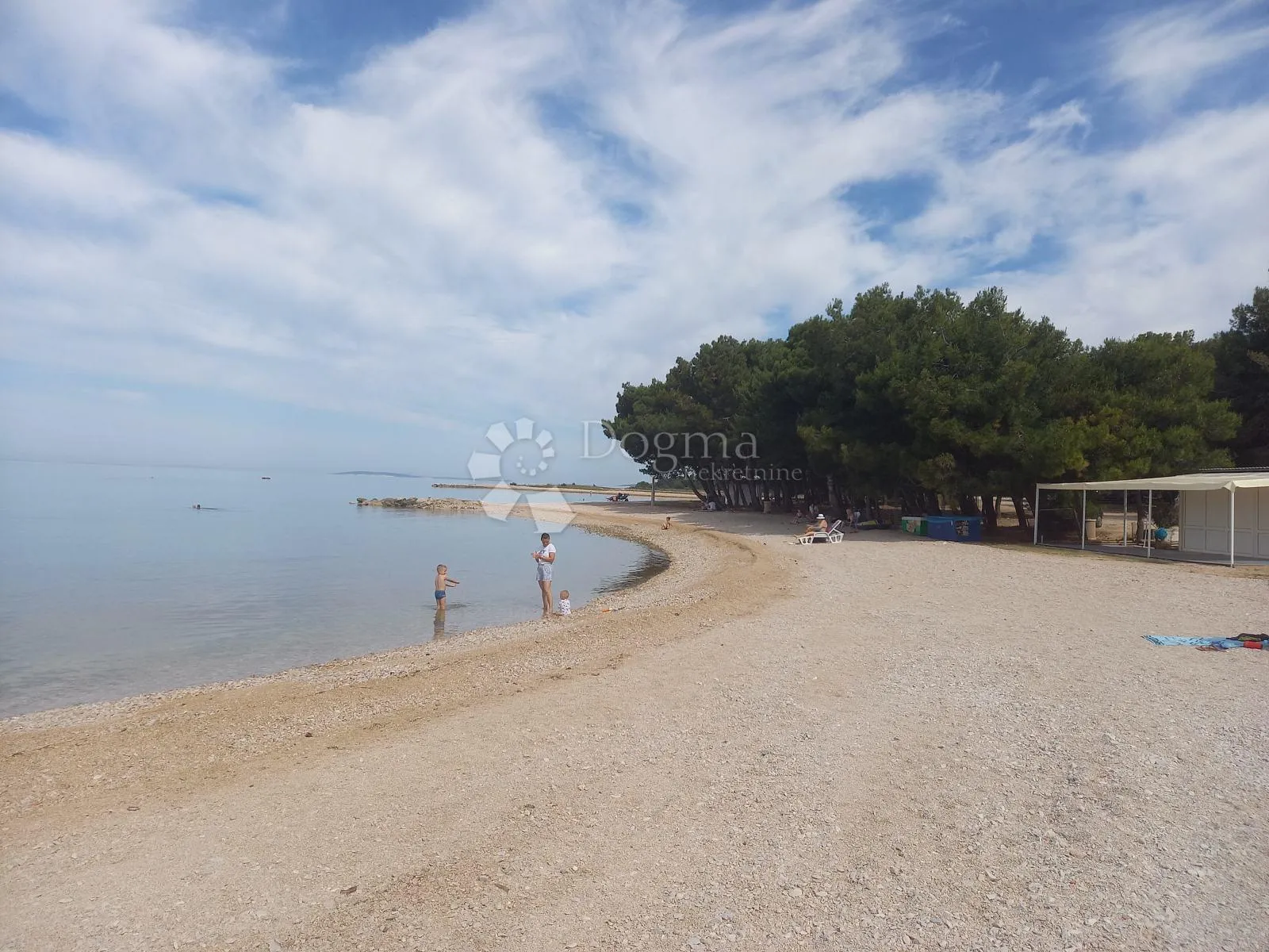 apartman s pogledom na more i velikim dvorištem, 400 m od mora - slika 15