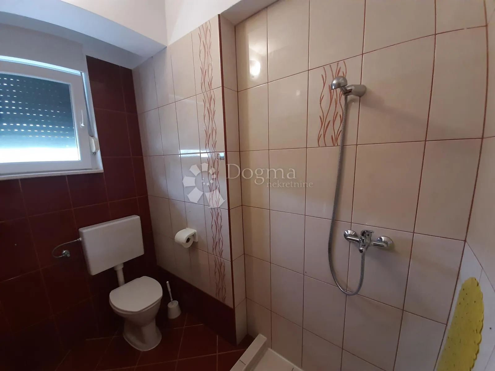 kuća 142m2 sa 2 apartmana, 100m od mora - sunčana rogoznica - slika 22
