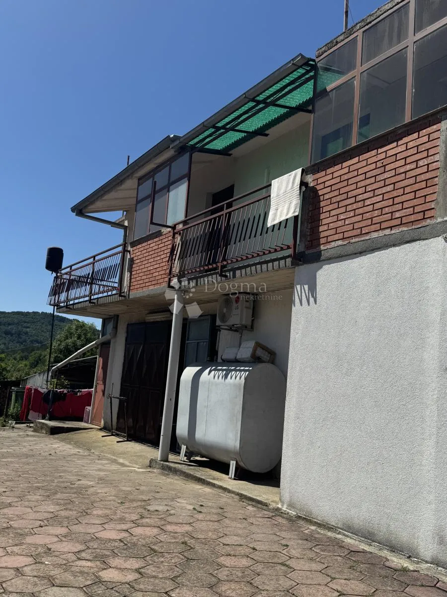 kuća sa potencijalom i građevinskim terenom / buzet - slika 3