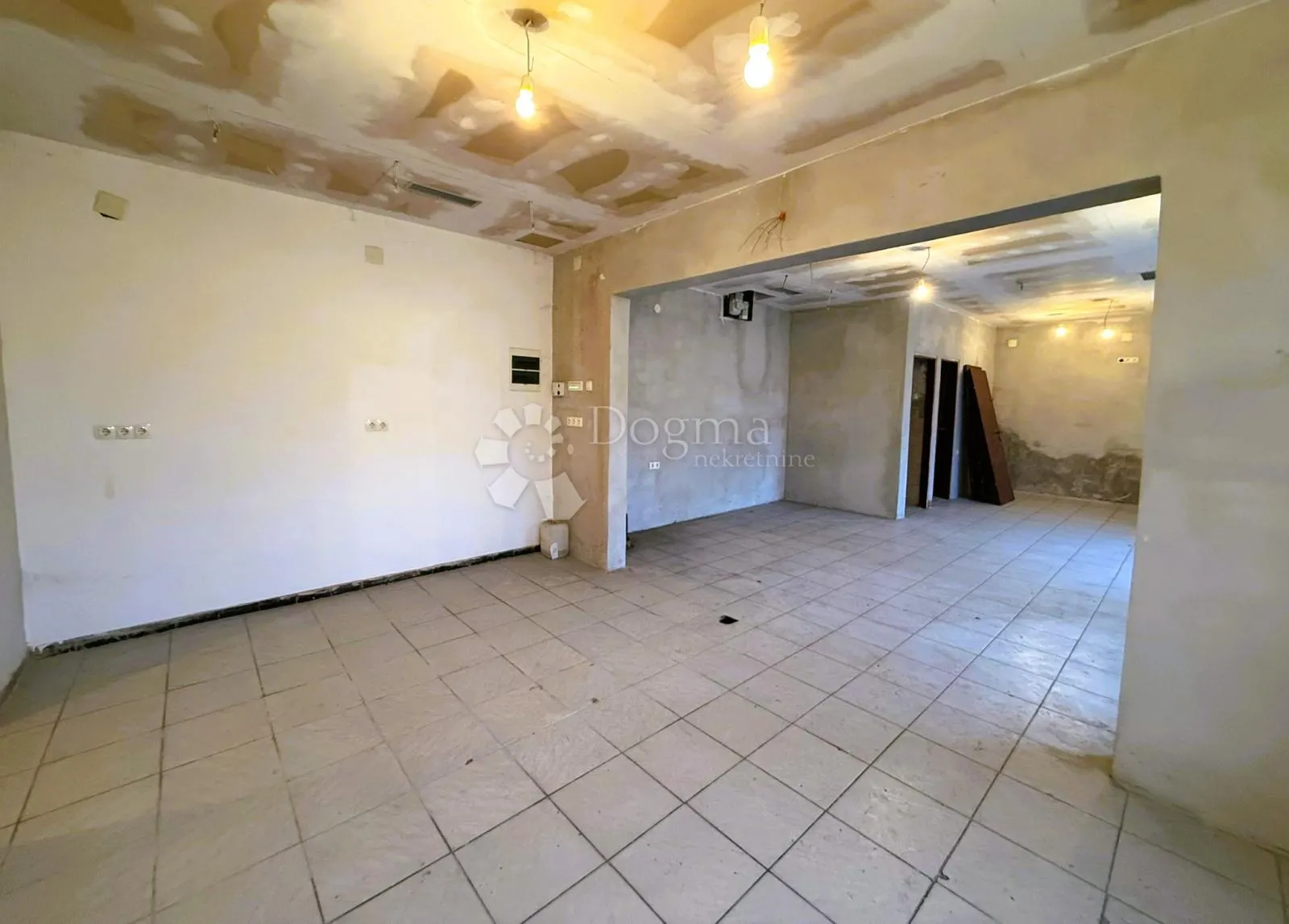 Prostor po vašoj mjeri - idealno za ured, salon ili manji fitness - Donja Dubrava