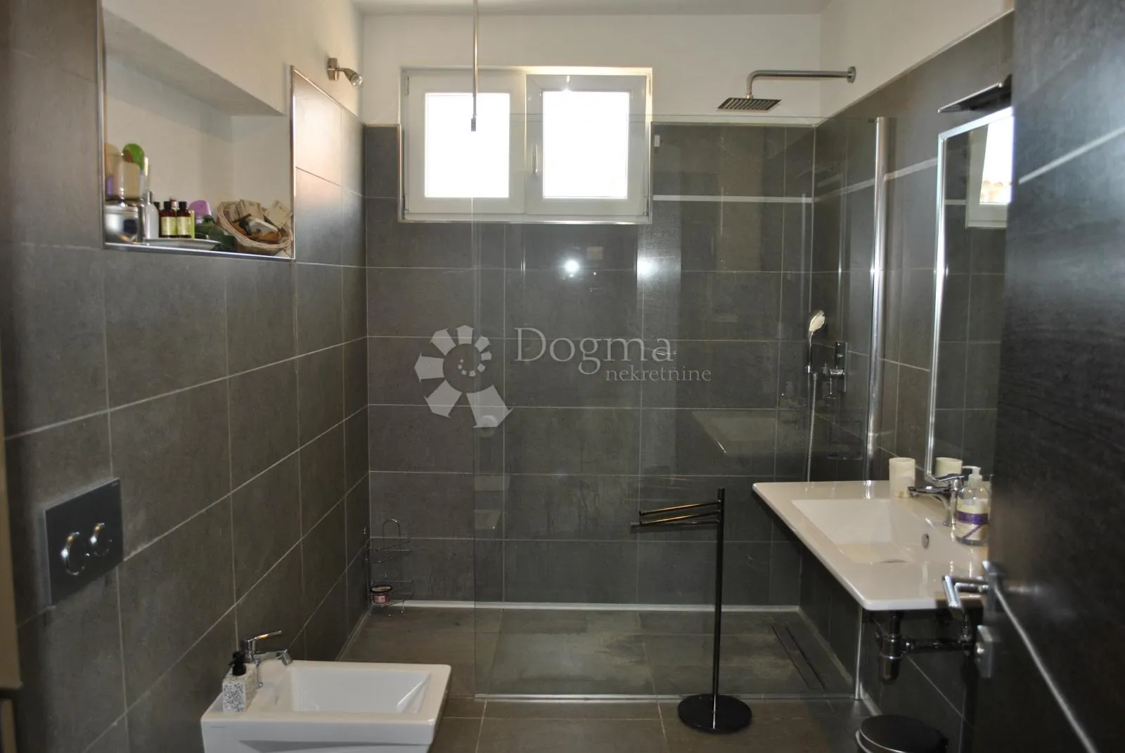 rovinj, istra – elegantan 2ss+db stan u blizini centra i mora - slika 7