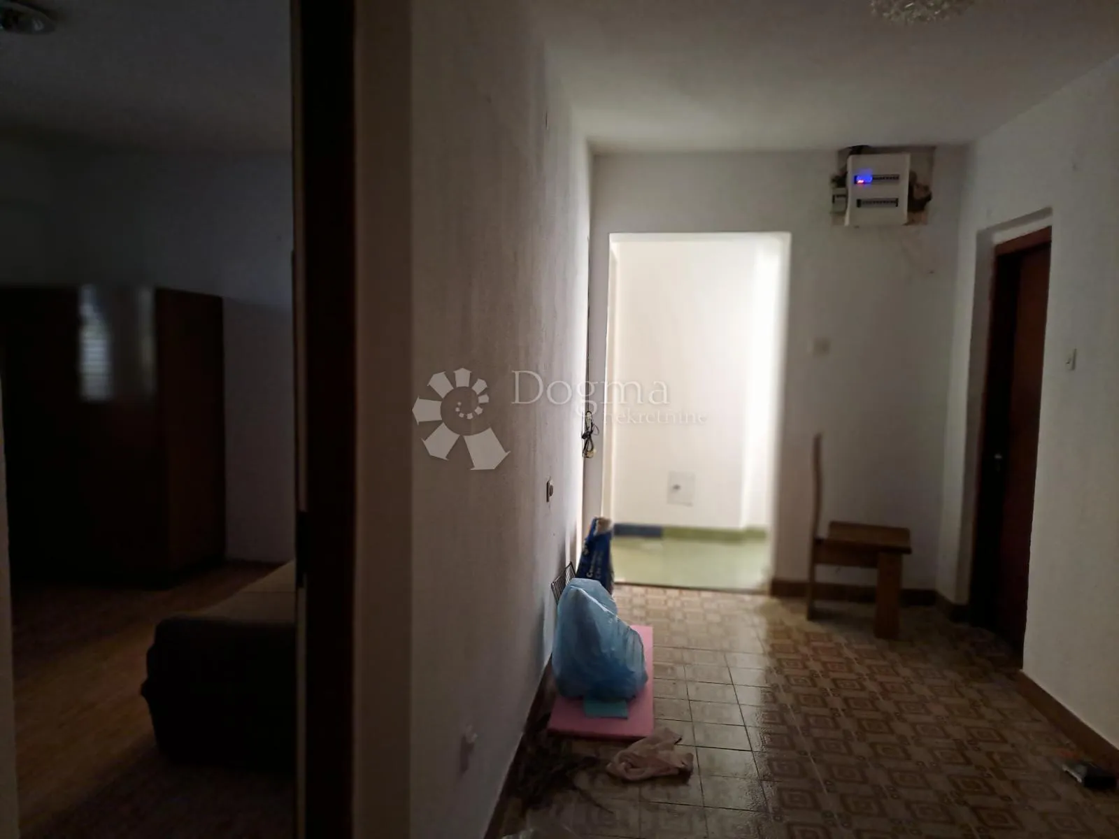 izvrsna lokacija, kuća s 3 stana - slika 14