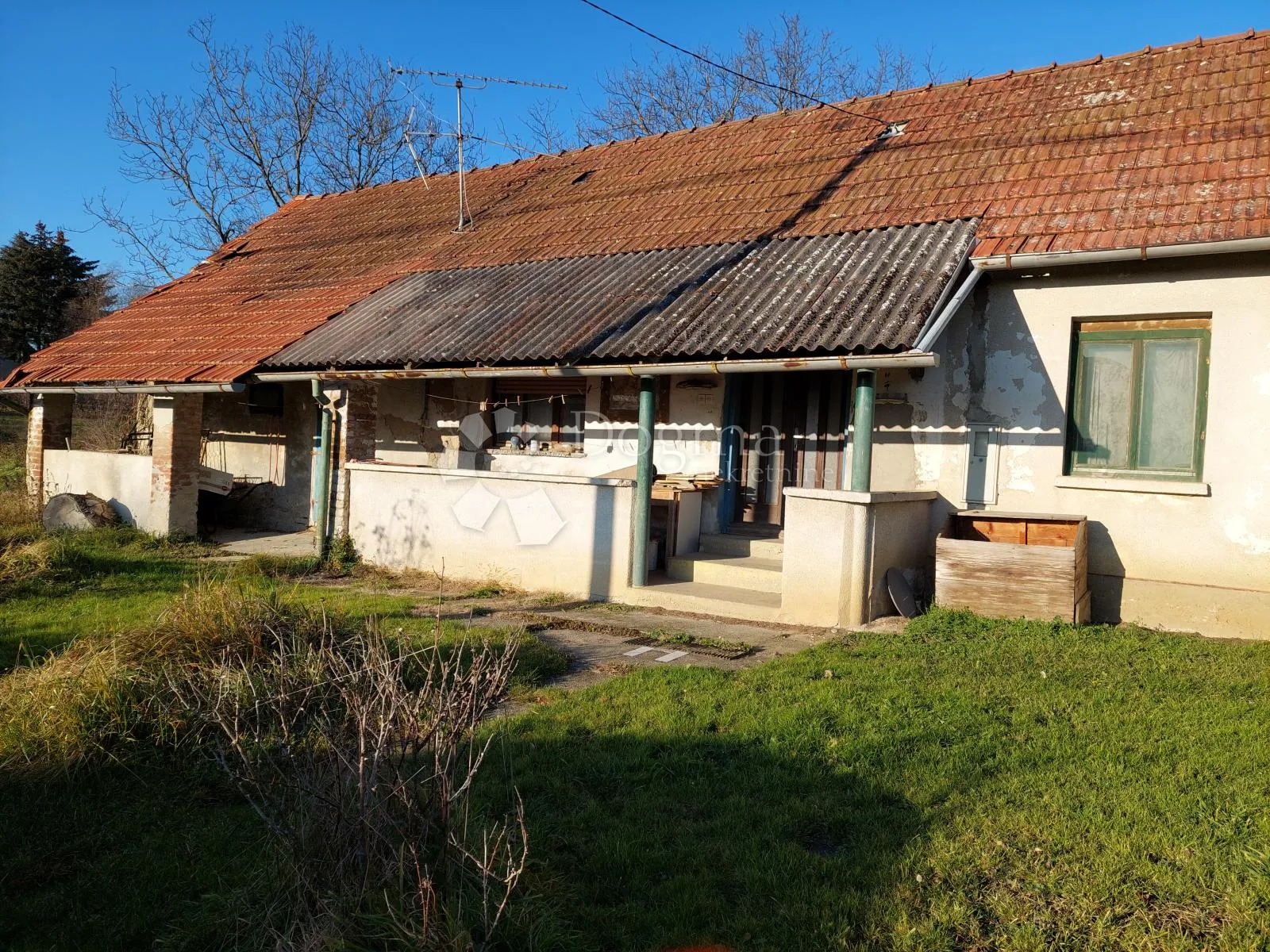 građevinsko zemljište sa kućom za rušenje - slika 6