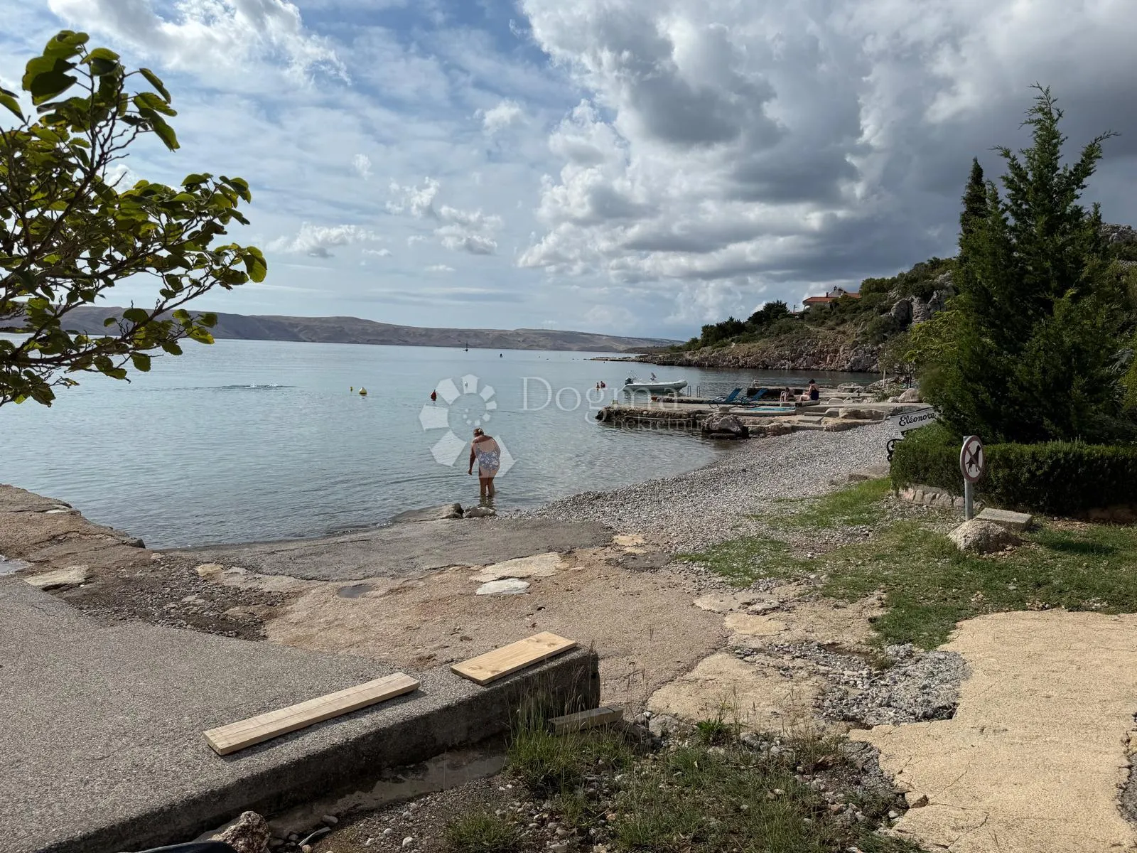 apartman s pogledom 50 m od mora - slika 2