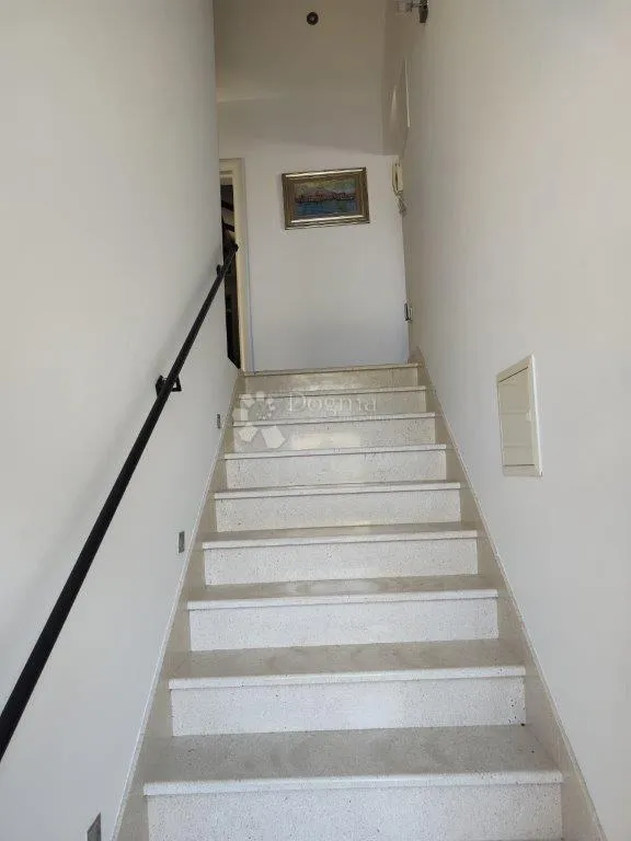 rogoznica- predivna villa na plaži - slika 29