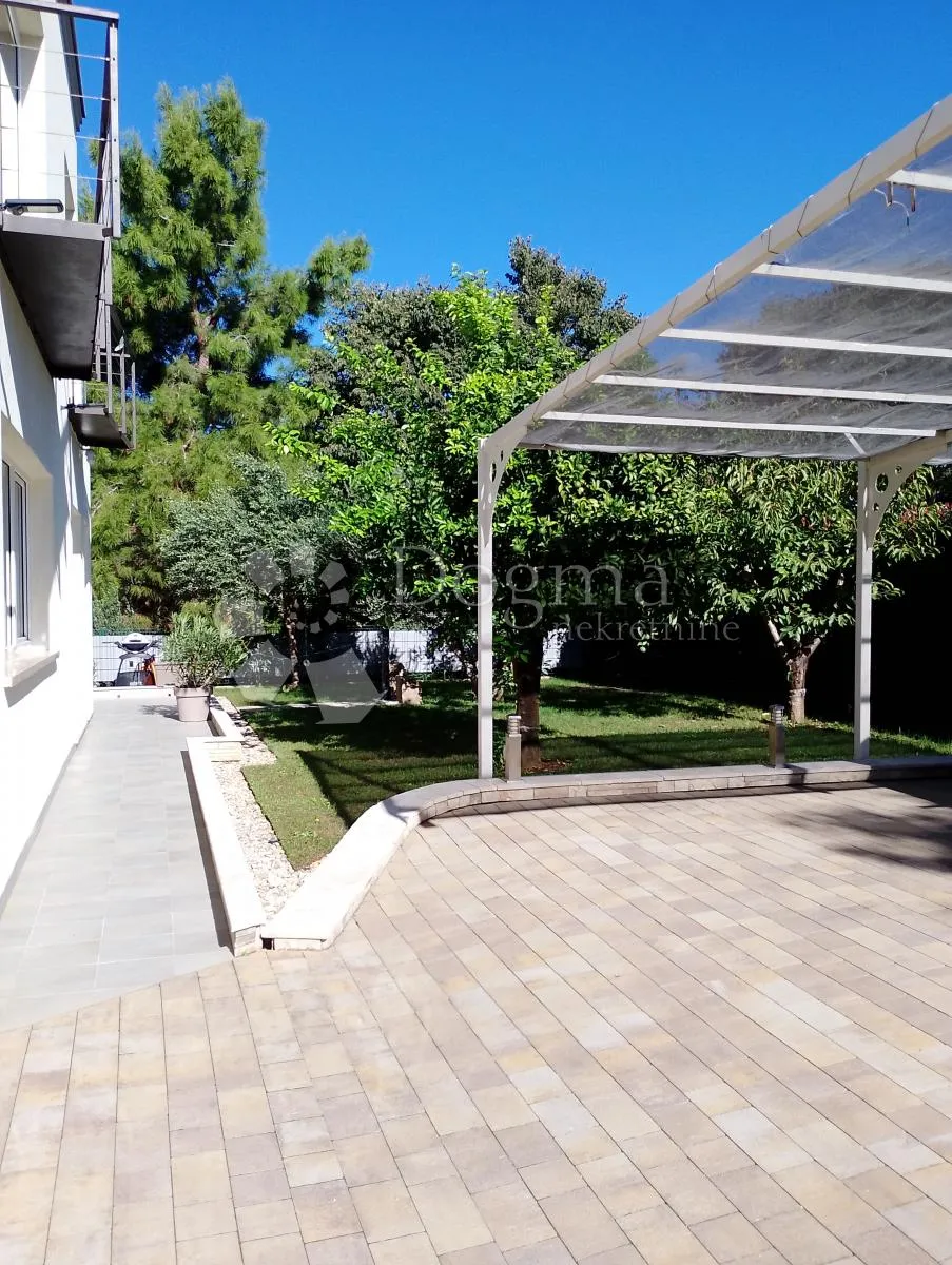 moderna kuća, 3 stambene jedinice, borik - zadar - slika 38