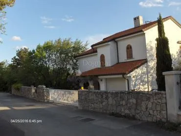 samostojeća kuća u kostreni - slika 31