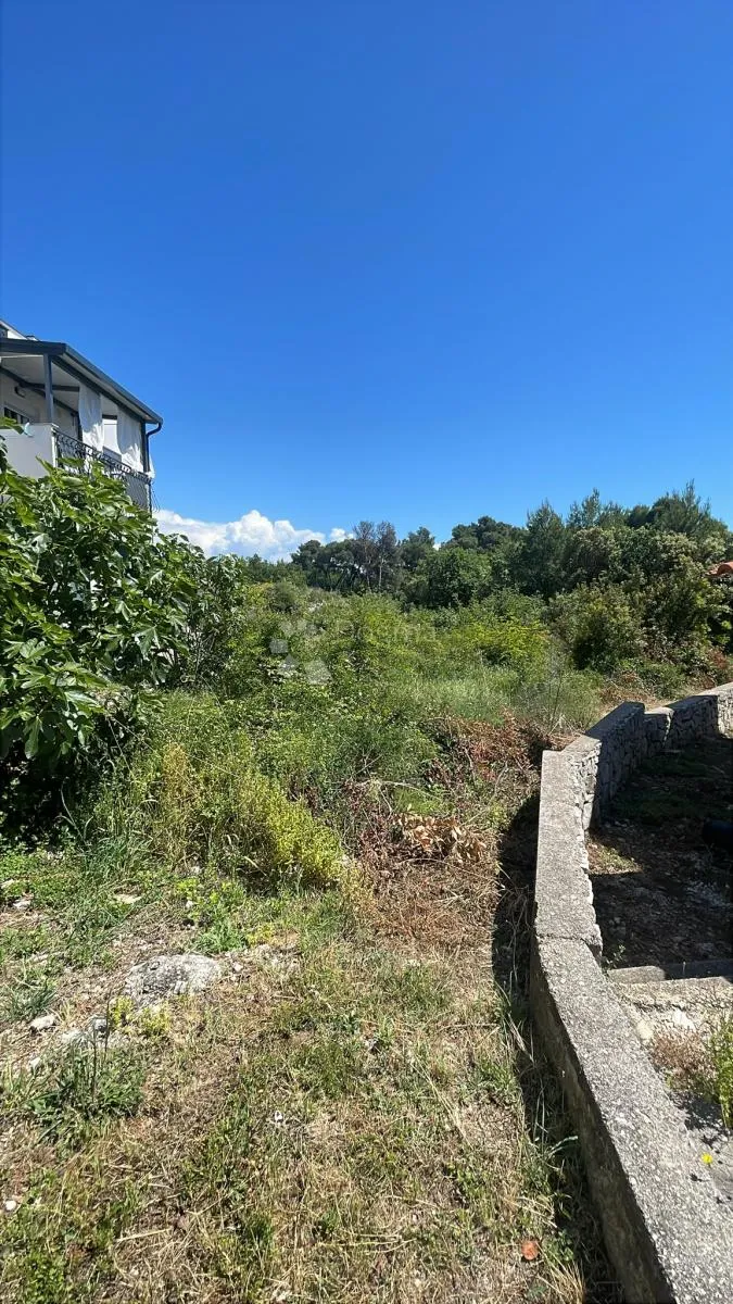 građevinsko zemljište 600 m od mora - slika 2