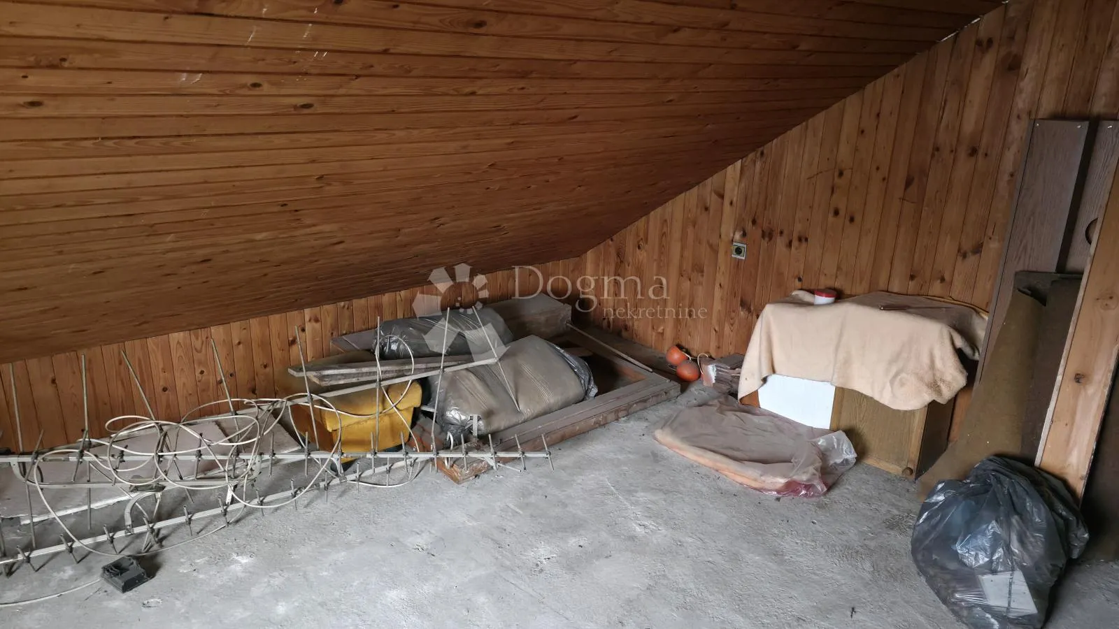 prodaja obiteljske kuće, bjelovar, odlična lokacija! - slika 16
