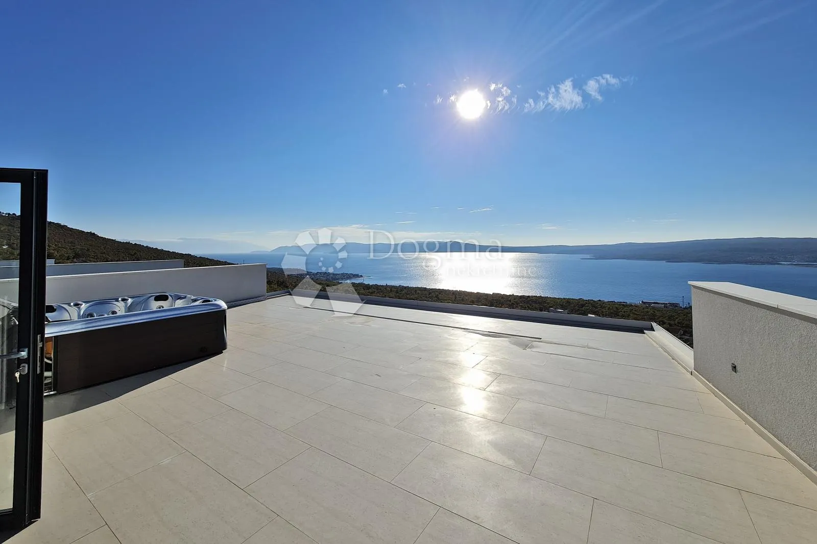 prekrasna villa u crikvenici - slika 32