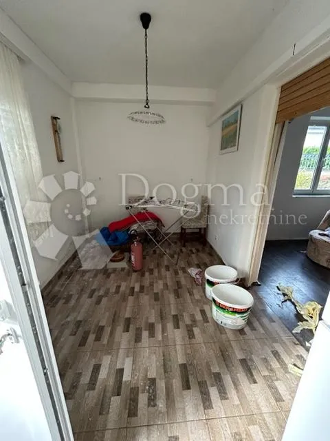 dva apartmana u privatnoj kući - slika 5