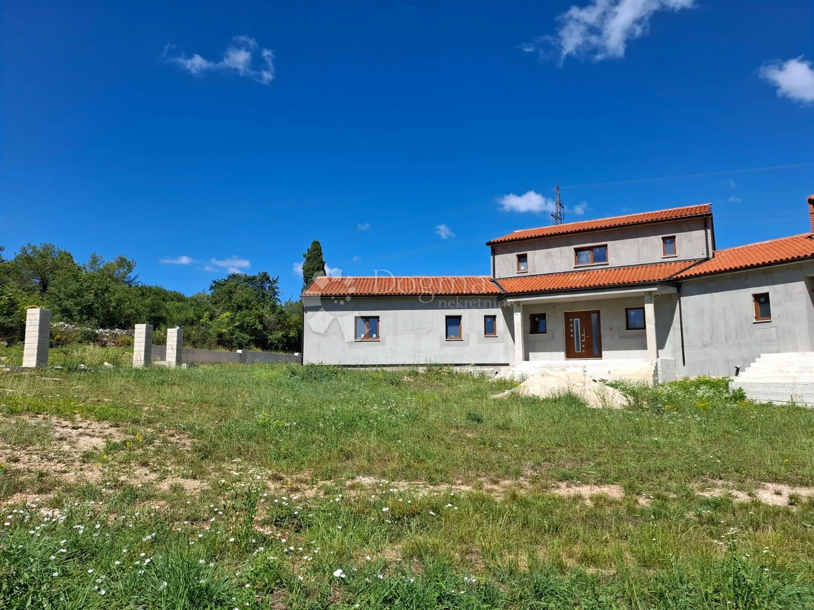 villa u rovinjskom selu, roh bau 550 m2, sa građevinskom okućnicom - slika 13