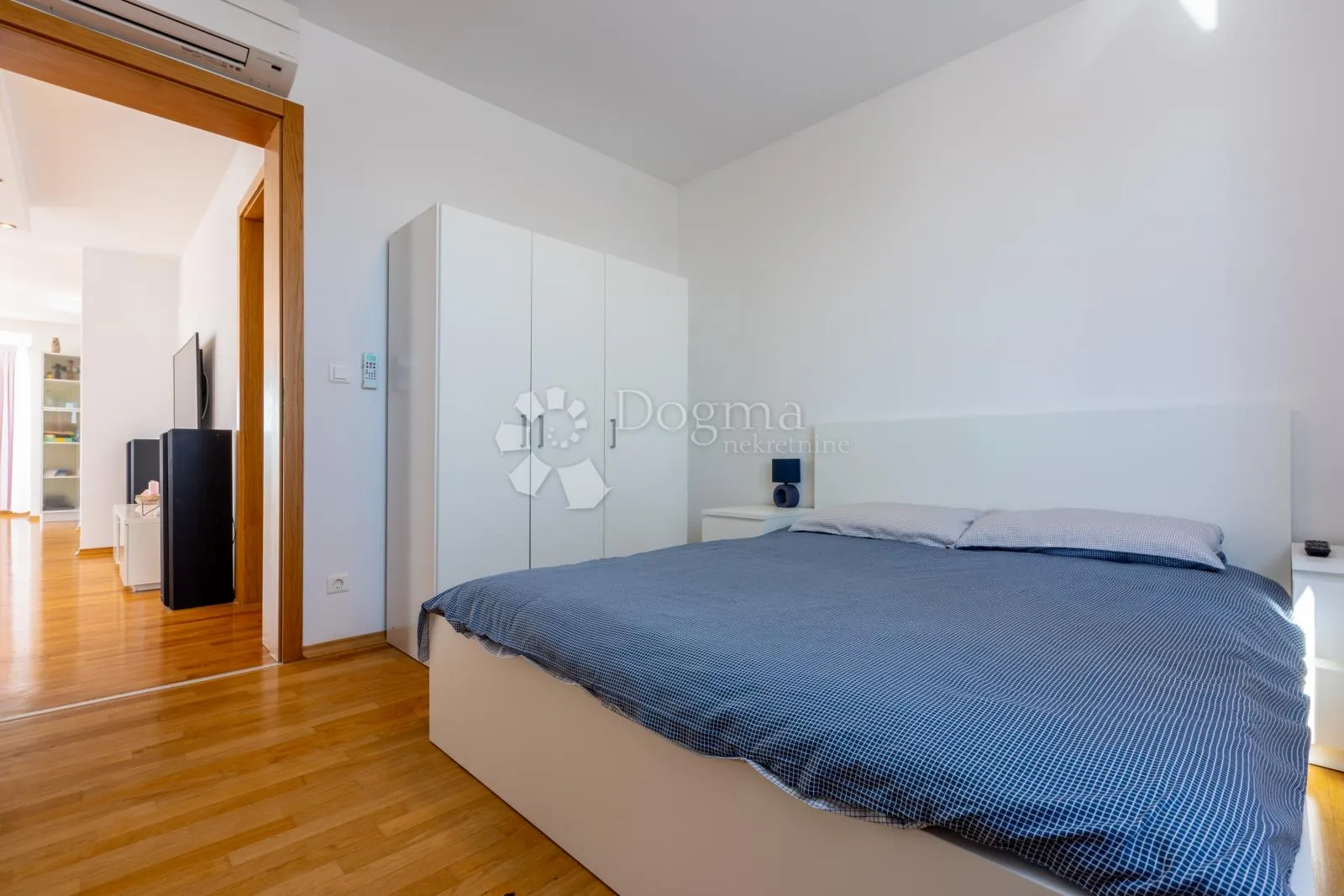 dvosoban stan /apartman u crikvenici! - slika 15