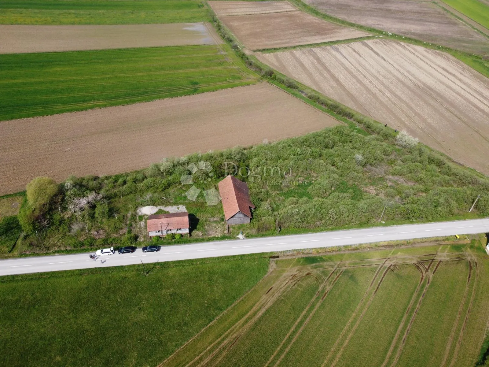 kuća na parceli 7.480 m2 – idejni turistički projekt na 3.500 m2 - slika 2