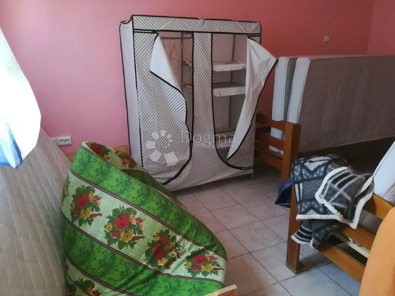 prodaje se kuća blizina rijeke like u bilaju - slika 9