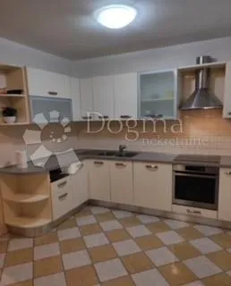 atraktivan stan u villi sa predivnim panoramskim pogledom na more - slika 14