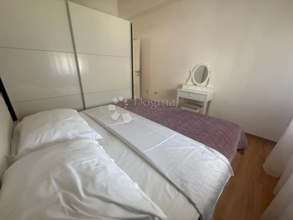 kaštela - vila s bazenom i panoramskim pogledom na more - slika 20