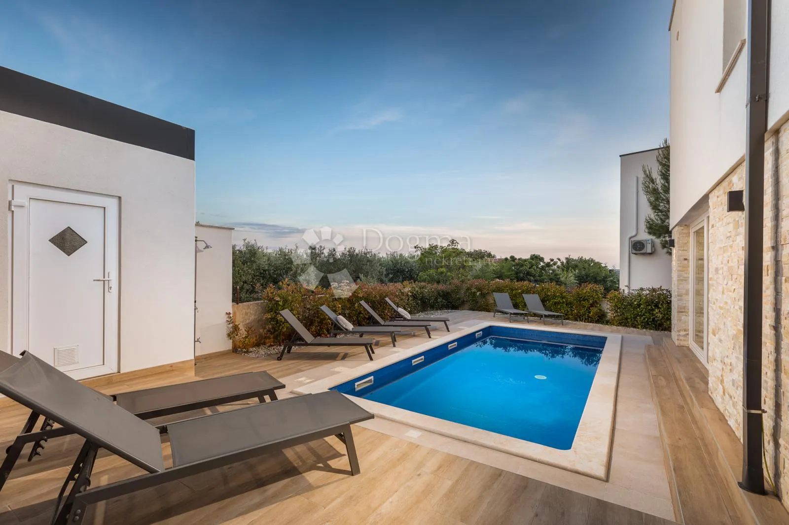 luksuzna villa 700 m od plaže s pogledom na more i brijune! - slika 19