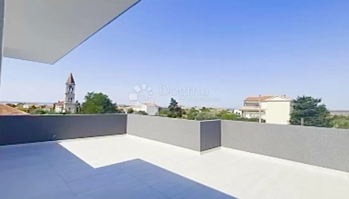 penthouse nadomak mora i s impresivnim terasama i s uporabnom dozvolom - slika 3