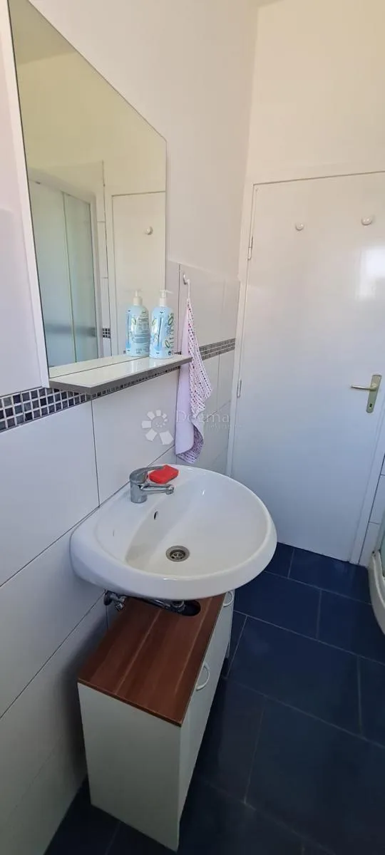 etaža na najboljem mjestu u umagu - slika 26