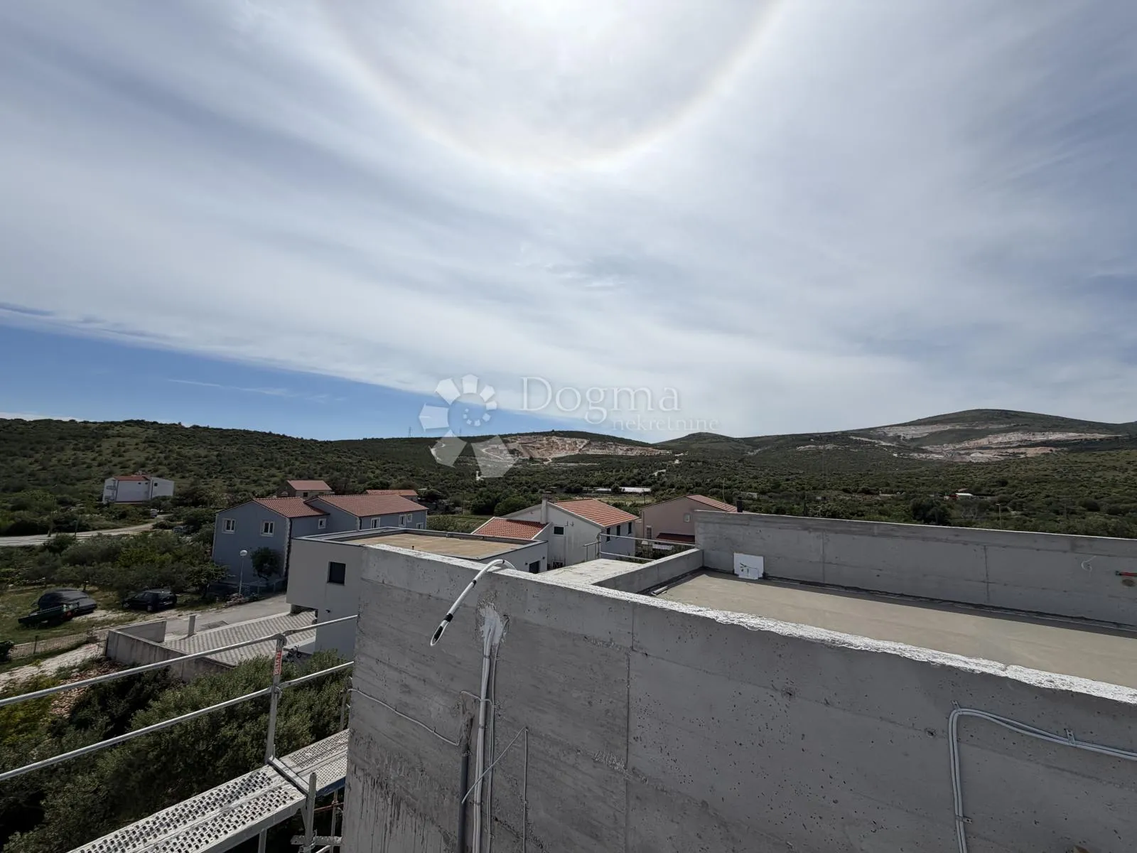 novo! dvosoban penthouse s velikom krovnom terasom s6 – plano, trogir - slika 5