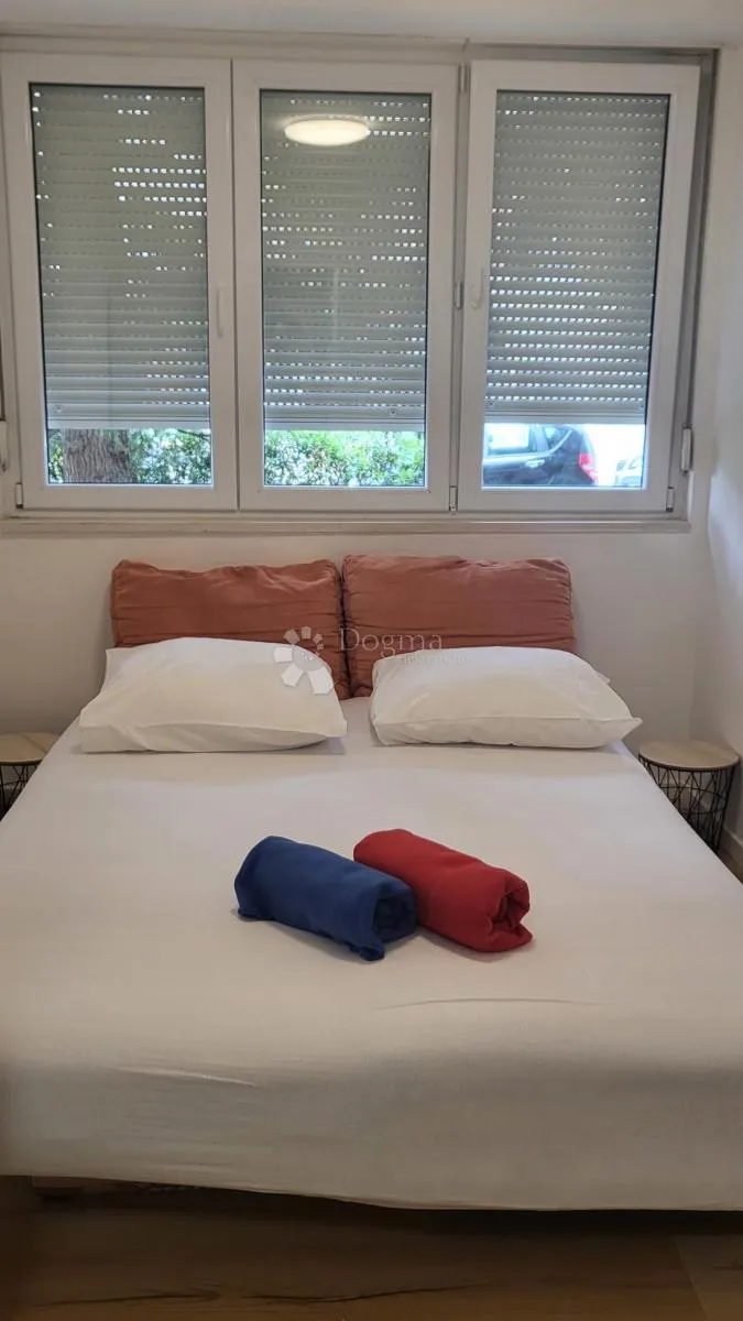 centar makarska- dvosoban stan - slika 6
