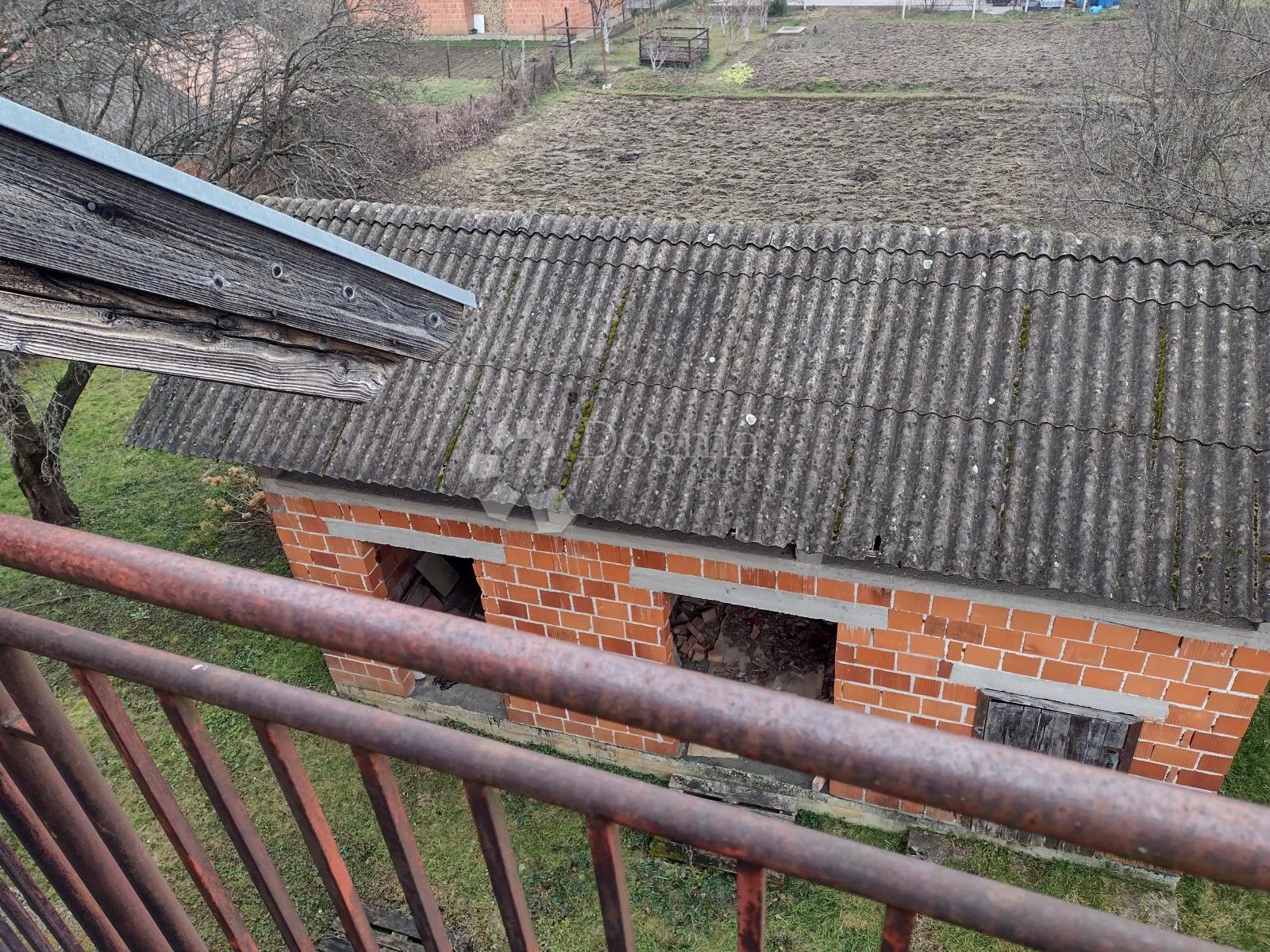 čvrsta kuća od sitne cigle - slika 11