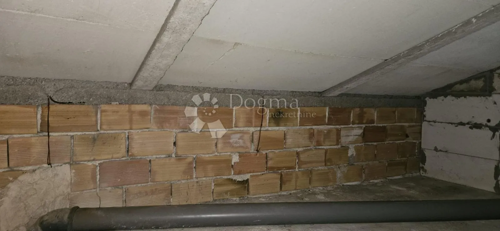komforna mala kuća od 110m² - slika 26