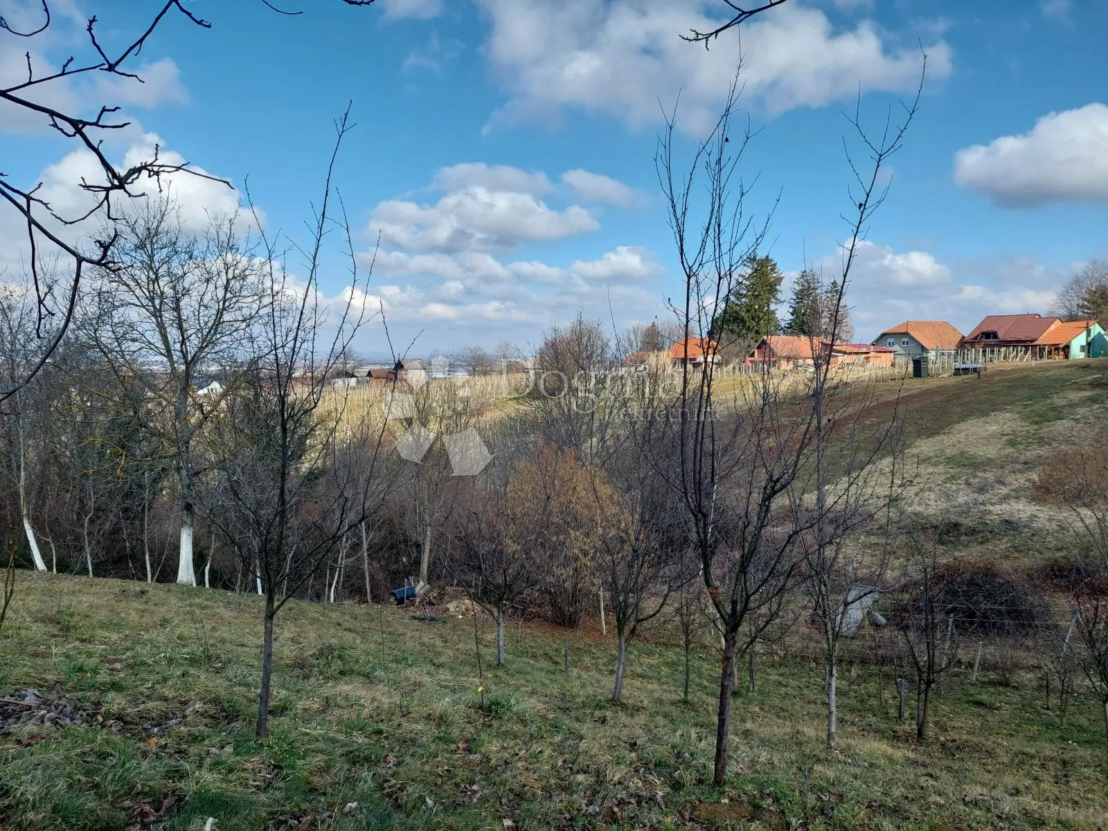 atraktivno zemljište na malom vrhu - slika 6