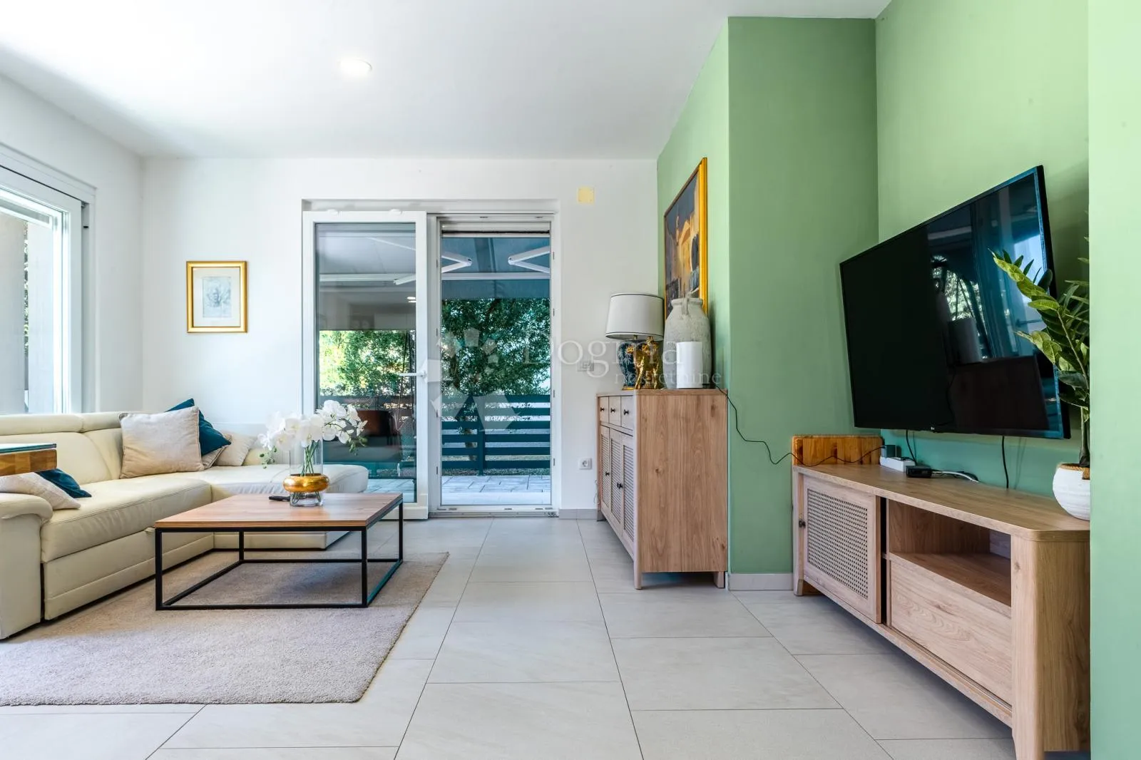 ekskluzivna nekretnina u kostreni – cijela etaža, apartman i velika garaža sa spremištima! - slika 2