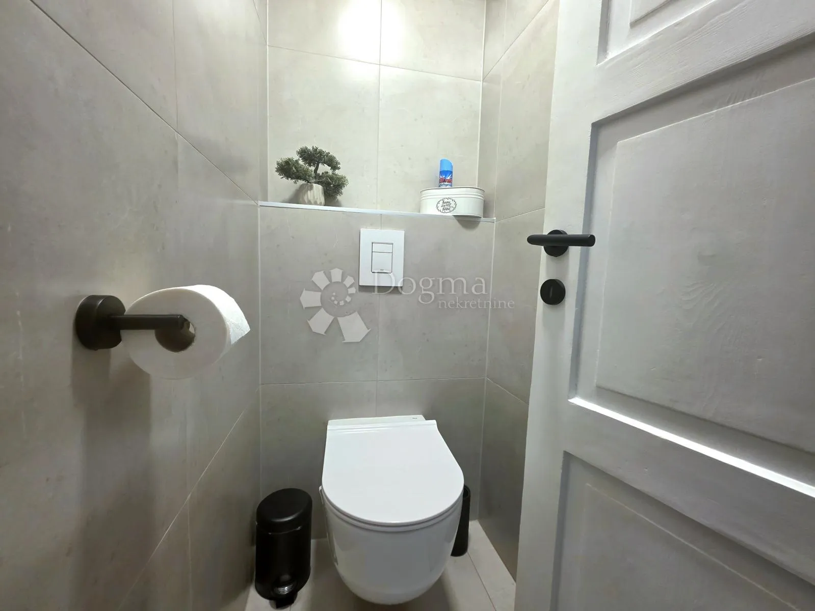 prodaja, stan, karlovac, nkp 51 m2, kompletno novouređen, novi centar - slika 9