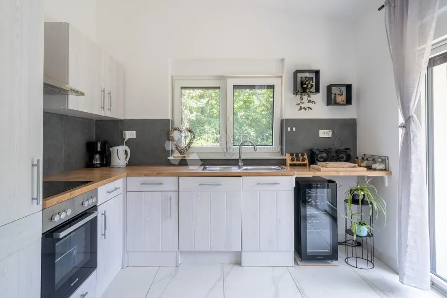 prizemnica s jacuzzijem u istri - 110 m², mirna lokacija barbanštine - slika 3