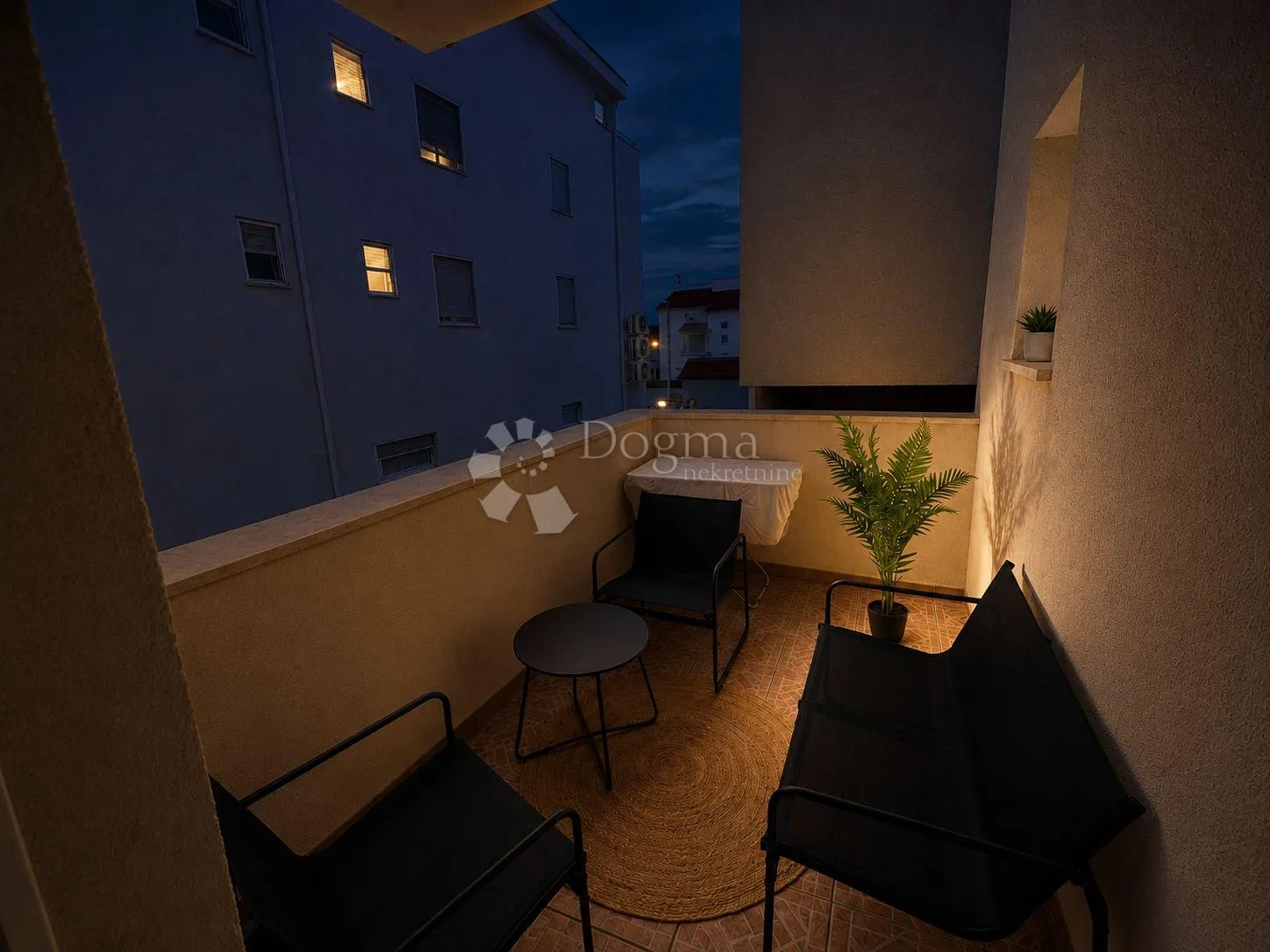 diklo, zadar - komforan renovirani stan 60 m2 - slika 15