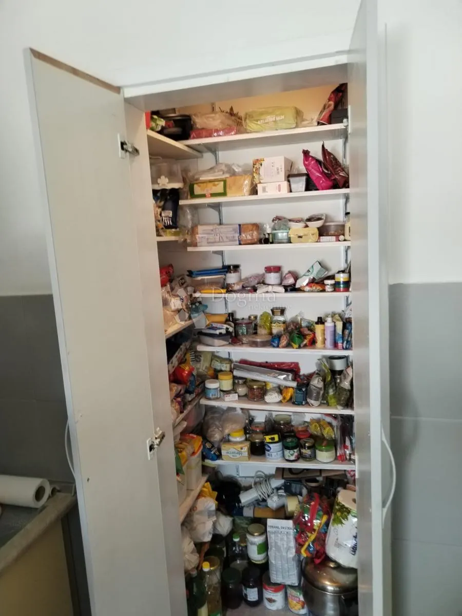 stan u luščiću na prodaju - kvart za sve generacije ! - slika 17