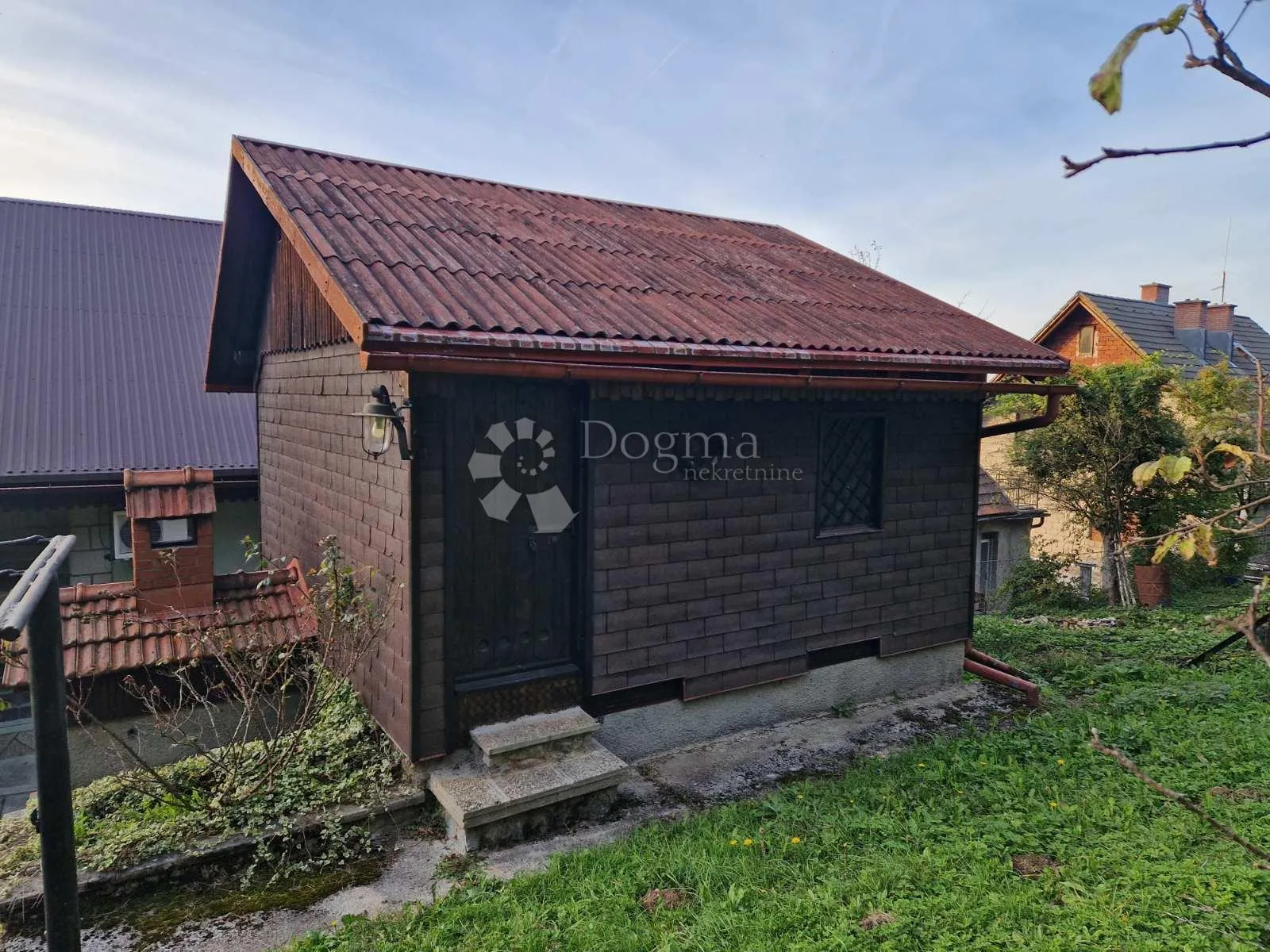 kuća 250m2 - slika 9
