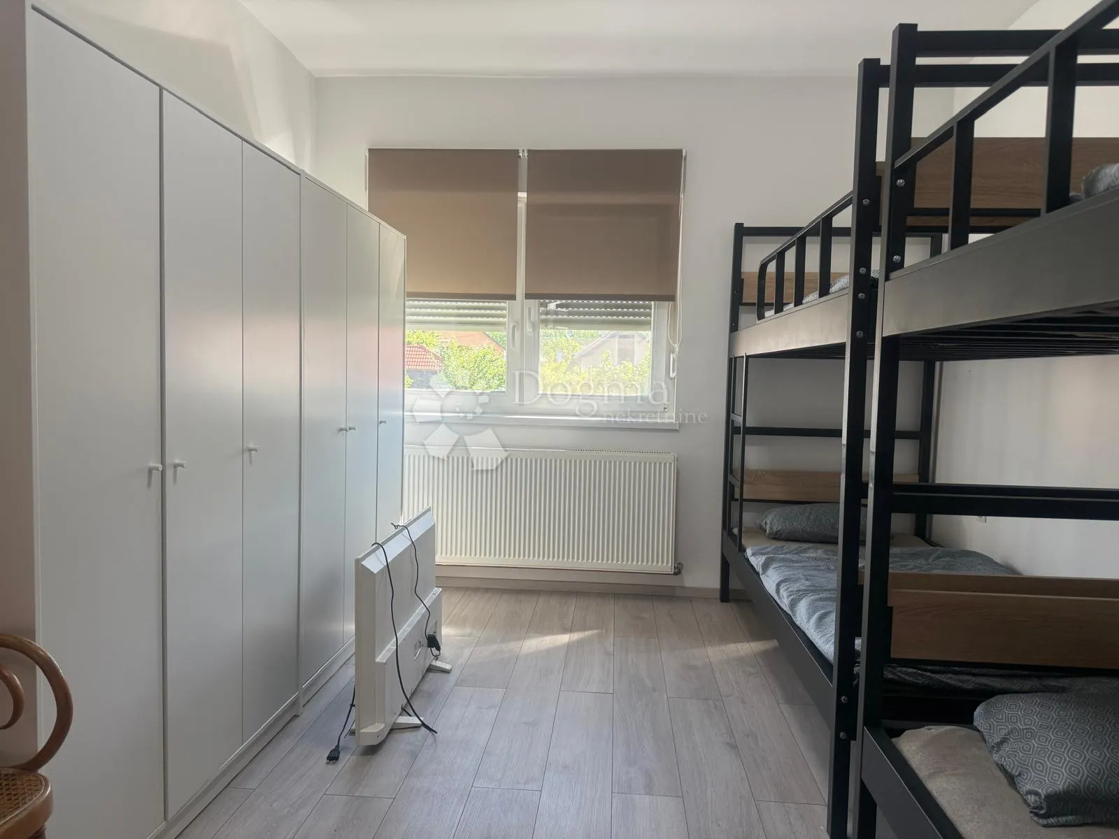 moderno uređena kuća za smještaj radnika - slika 12
