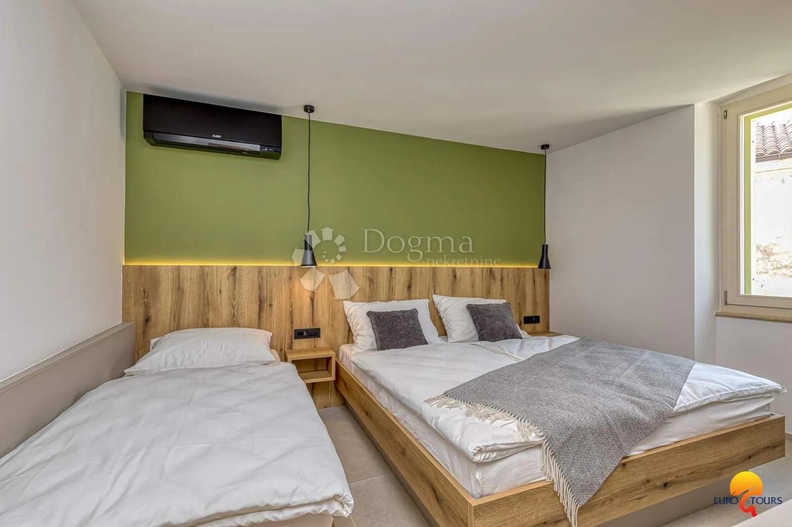 očaravajuća apartmanska kuća u samom centru vrsara - slika 8