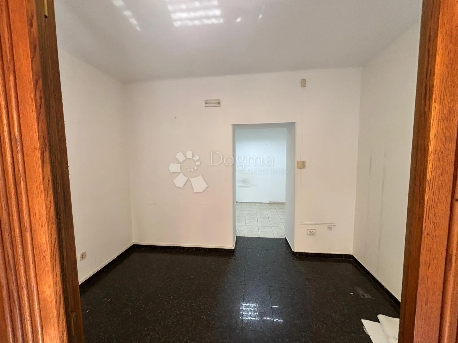 poslovni prostor u centru grada - slika 5