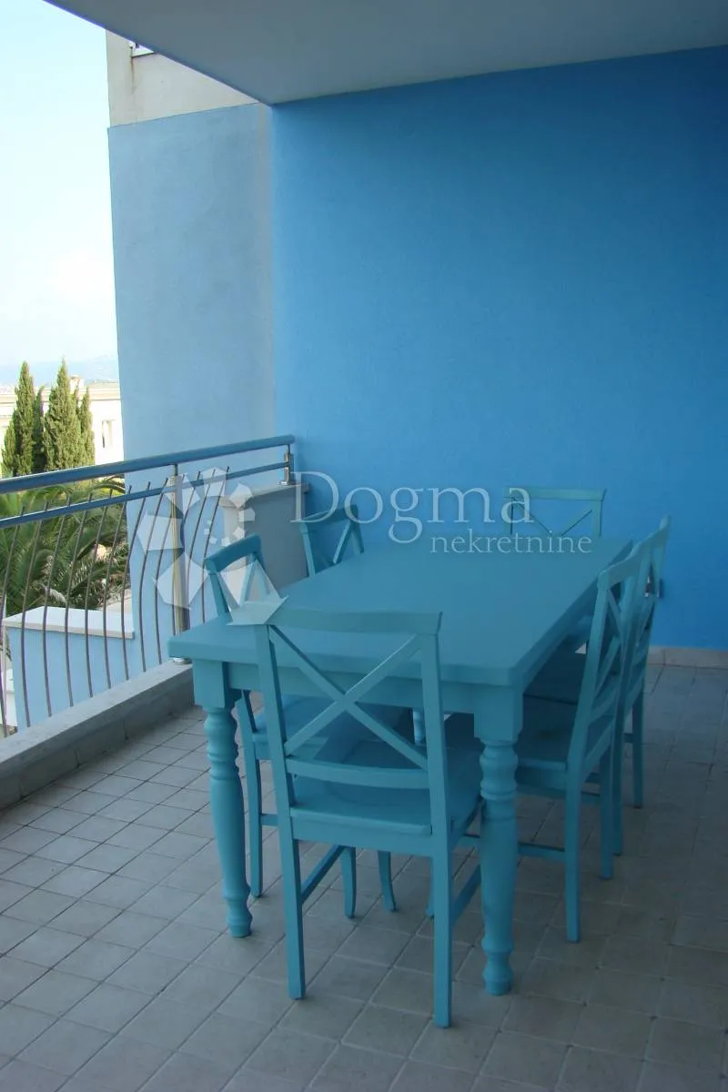 apartman na prestižnoj lokaciji - slika 8