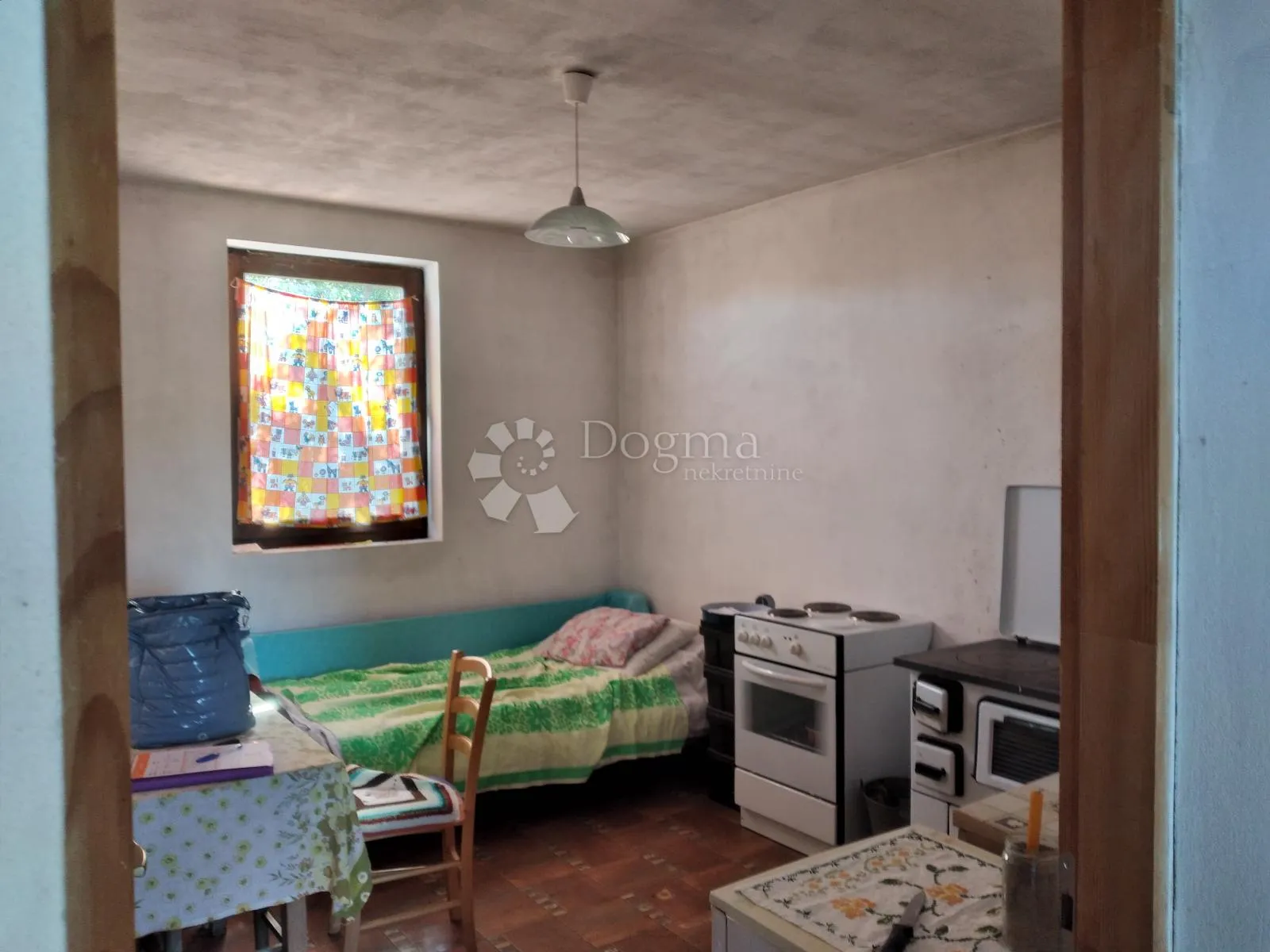 2 odlične kuće, 7ha, mali raj - slika 18